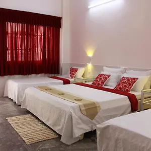 2* Guest house Quang Saigon Hotel- 40-7 Bui Vien-walking Street