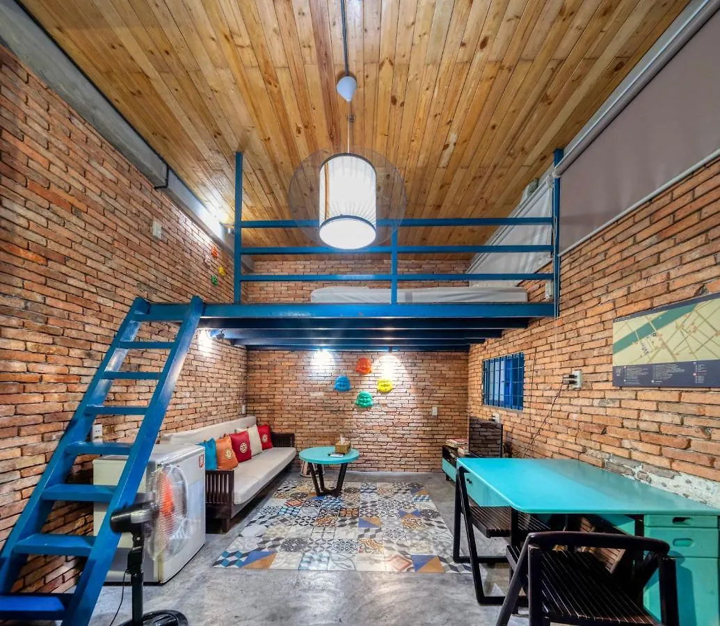Guest house Stay&Chill - S.1: Ancient Studio Nearby Bui Vien Ho Chi Minh City